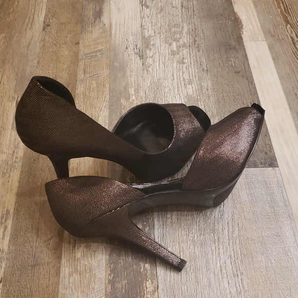 Jessica Simpson heels - Picture 7 of 9